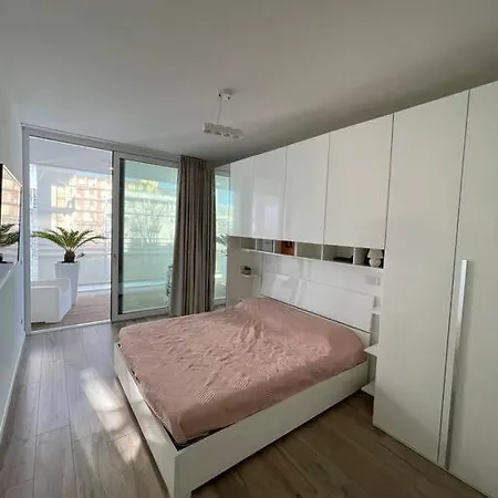 Apartment Palm 80 Mt Dal Mare E Comodo Per Venezia